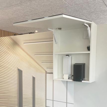6015-PANEL, eingebautem Händetrockner und Seifenspender, 600x800
